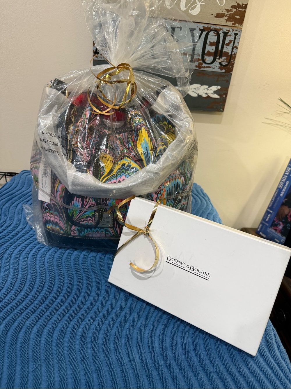 Dooney & Bourke Multicolor Peacock-Print Tote w/Matching XL Zip Around Wallet. - Picture 12 of 13